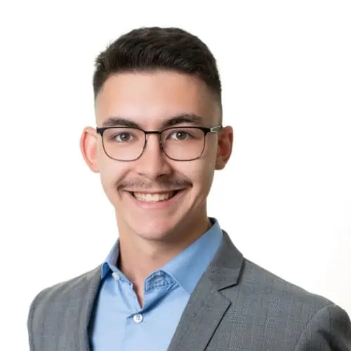 ÉDOUARD PICHETTE Sales Representative - New Vehicles